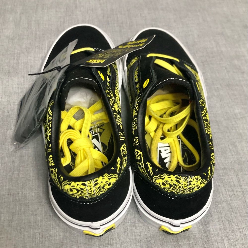 Vans Old Skool Black and Yellow SpongeBob Gigliotti Graphic - Picture 4 of 10